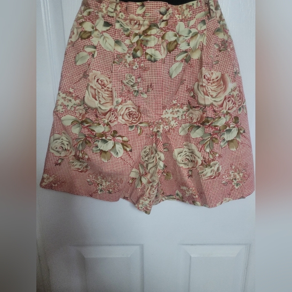 Central Falls Pants - Vintage Floral Women's Bermuda Shorts